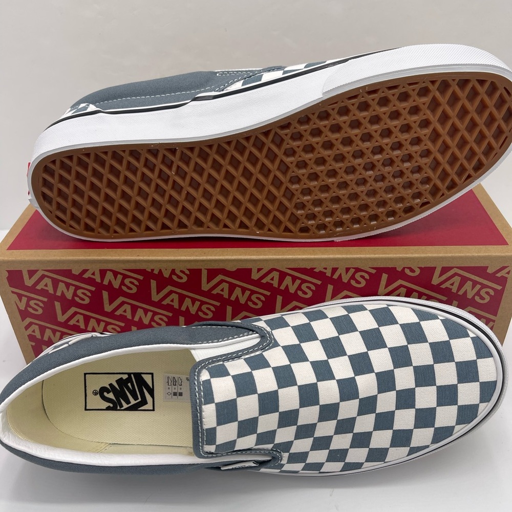 Vans WMNS Sneakers Classic Slip-On
Color Theory Checkerboard
Stormy Weather - Picture 5 of 16